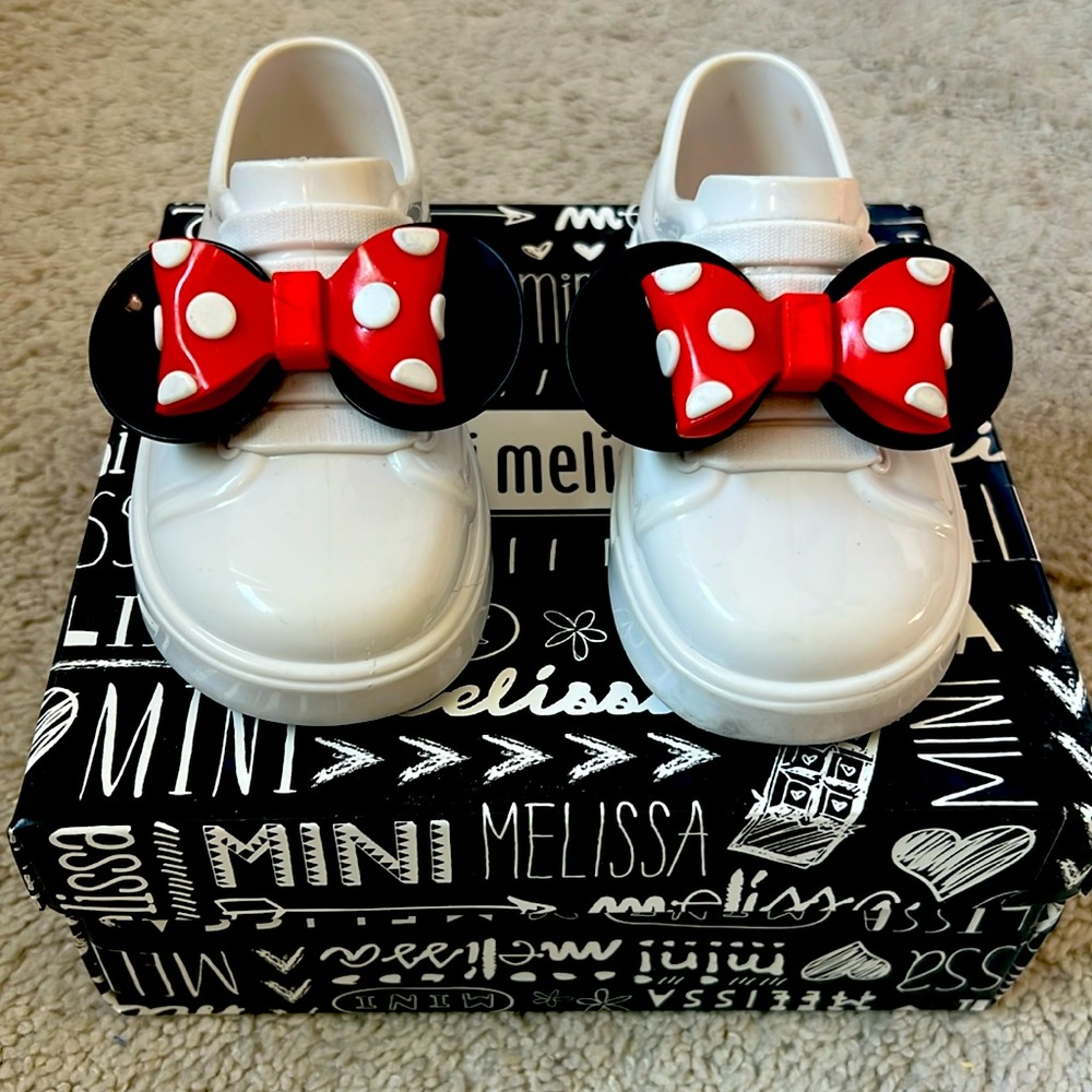 Mini Melissa Disney Minnie slip on sneaker 
Walker/Toddler size 7